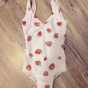 LuckyLeo Dancewear Strawberry Fields-xxs